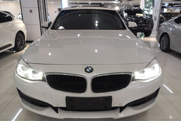 BMW 3 Series GT 2019 #3 BMW 3 Series GT 2019 car image #3