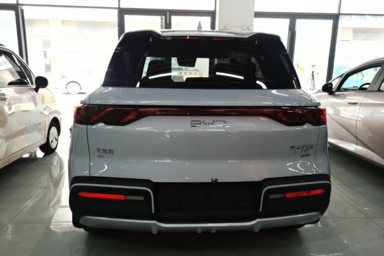 BYD YuanUP 2025 #6 BYD YuanUP 2025 car image #6