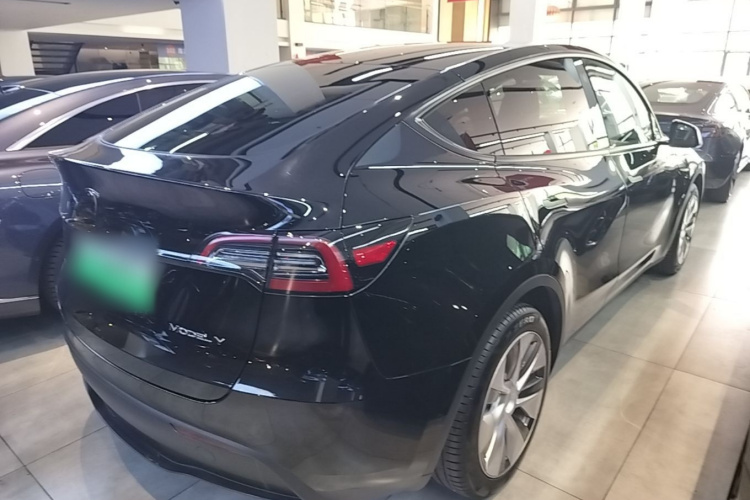 Tesla Model Y 2022 car image #7