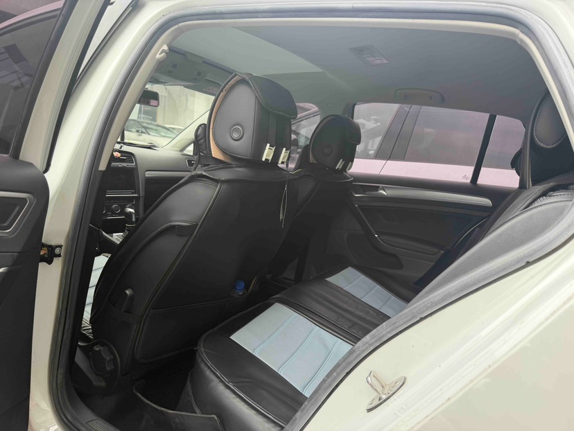 Volkswagen Golf 2019 image de voiture #3