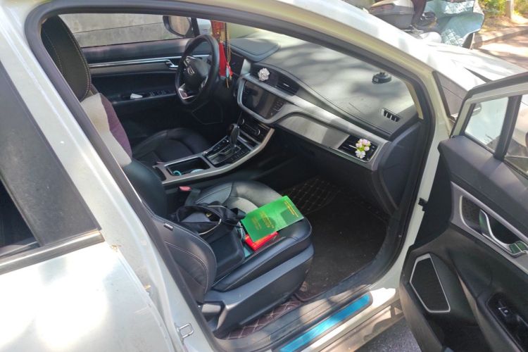 GEELY Emgrand GS 2019 #27 GEELY Emgrand GS 2019 car image #27