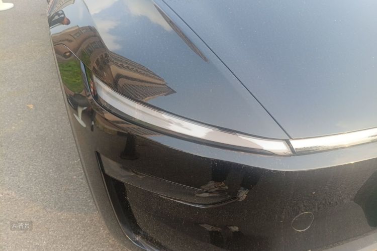Tesla Model Y 2025 car image #8