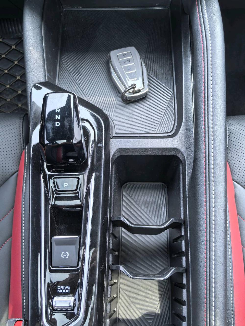 GEELY Coolray 2023 car image #25