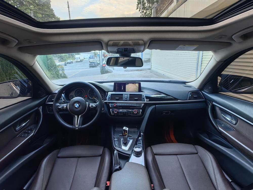BMW 3 Series 2019 #15 BMW 3 Series 2019 car image #15