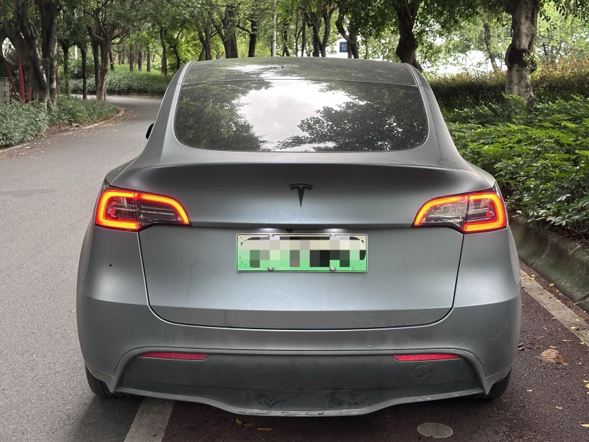 Tesla Model Y 2022 #4 Tesla Model Y 2022 car image #4