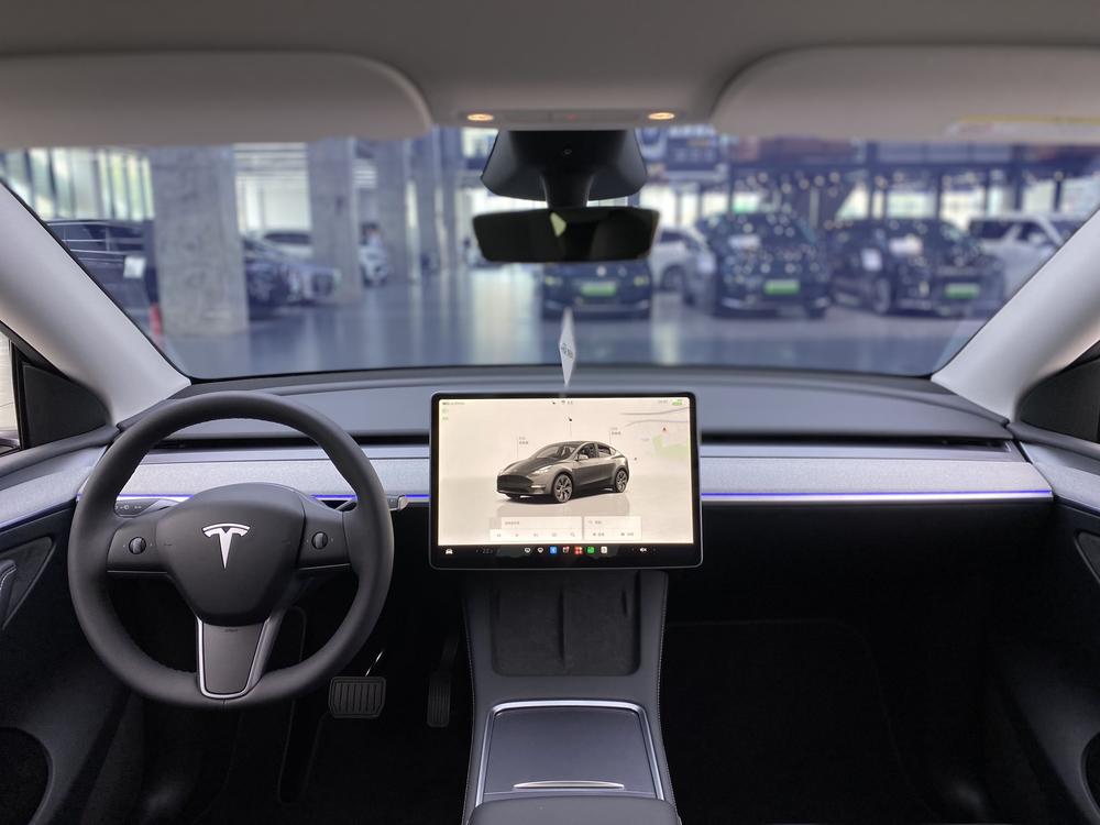 Tesla Model Y 2024 #22 Tesla Model Y 2024 car image #22