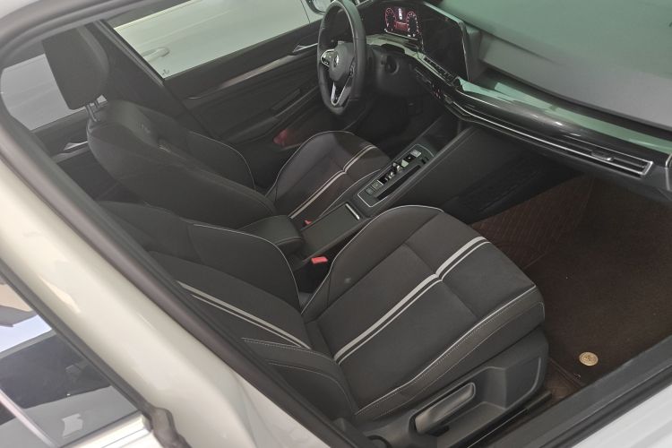 Volkswagen Golf 2023 صورة سيارة #13