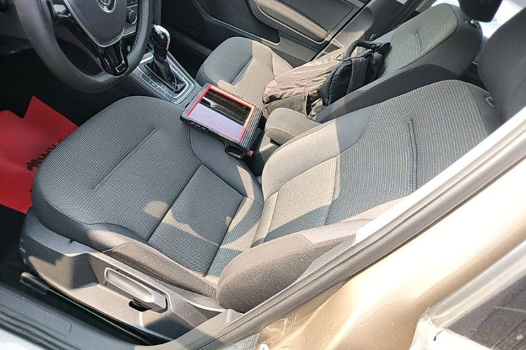 Volkswagen Golf 2016 car image #15