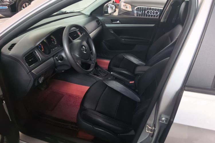 Volkswagen Lavida 2017 car image #19