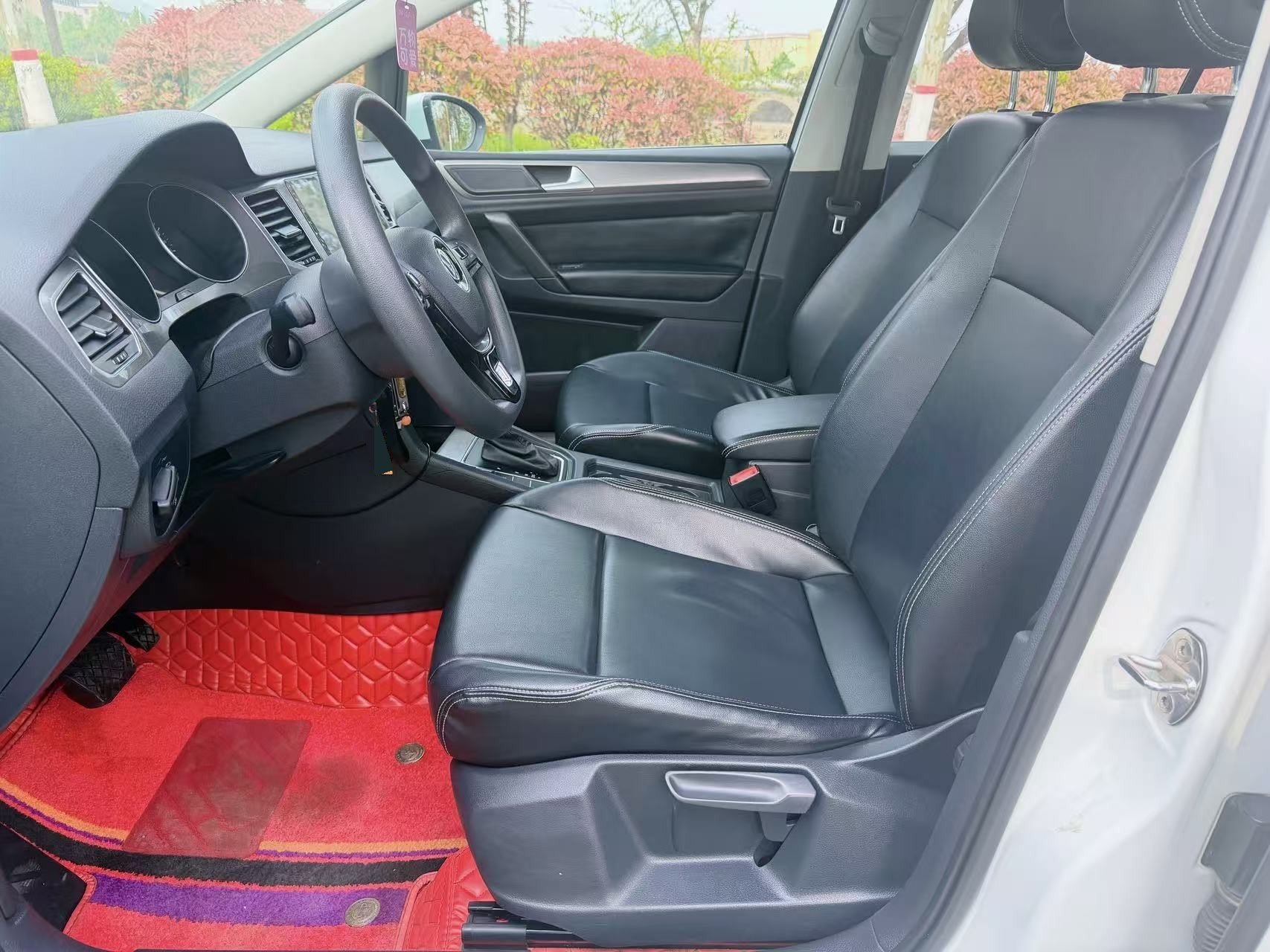 Volkswagen Golf Sportsvan 2018 صورة سيارة #6