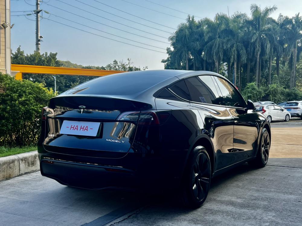 Tesla Model Y 2024 #6 Tesla Model Y 2024 immagine di auto #6