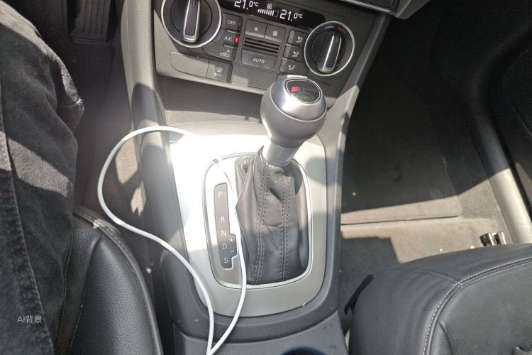 Audi Q3 2016 #16 Audi Q3 2016 car image #16