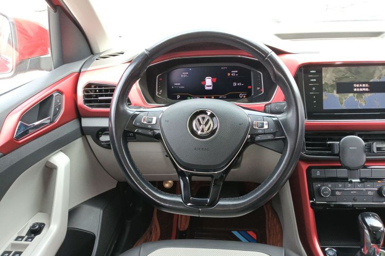 Volkswagen T-Cross 2020 car image #11