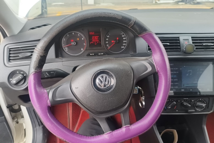 Volkswagen Santana 2018 car image #11