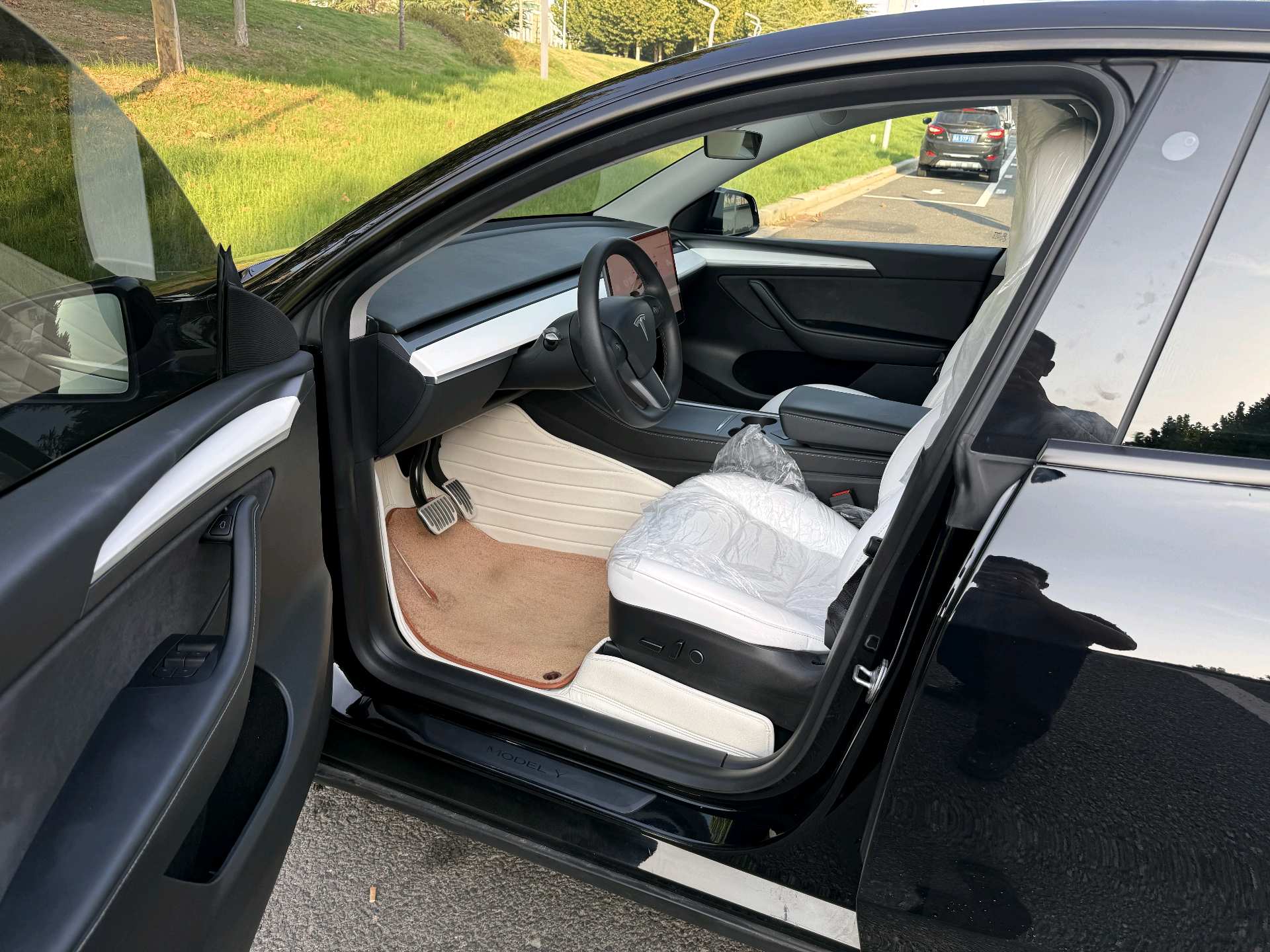 Tesla Model Y 2022 صورة سيارة #4