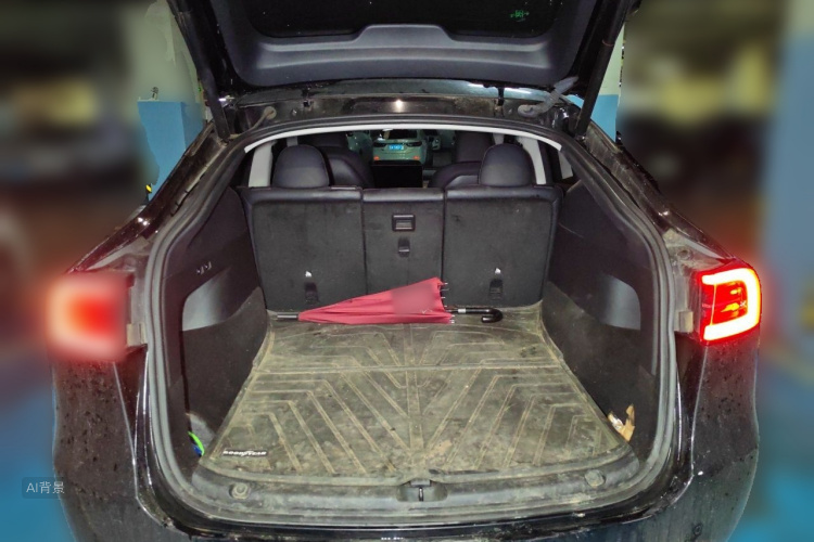 Tesla Model Y 2023 imagen de coche #21