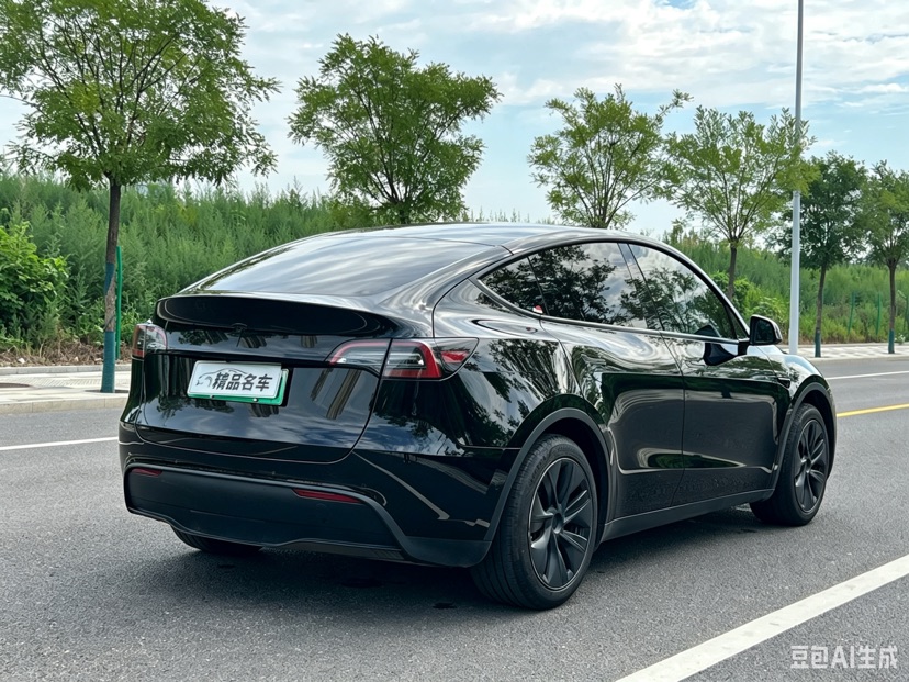 Tesla Model Y 2023 #7 Tesla Model Y 2023 car image #7