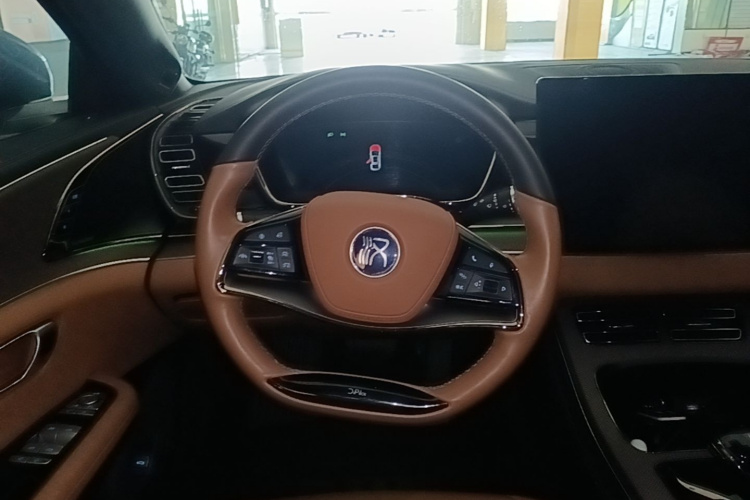 BYD Han 2022 car image #11