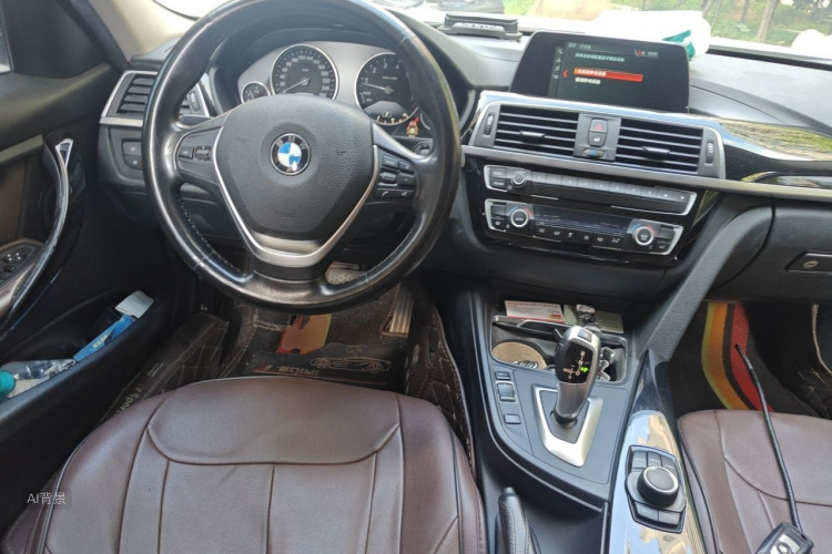 BMW 3 Series 2018 car image #11