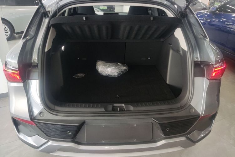 BYD Yuan Plus 2023 immagine di auto #19