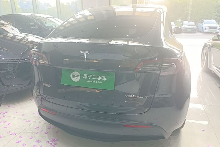 Tesla Model Y 2024 #6 Tesla Model Y 2024 image de voiture #6