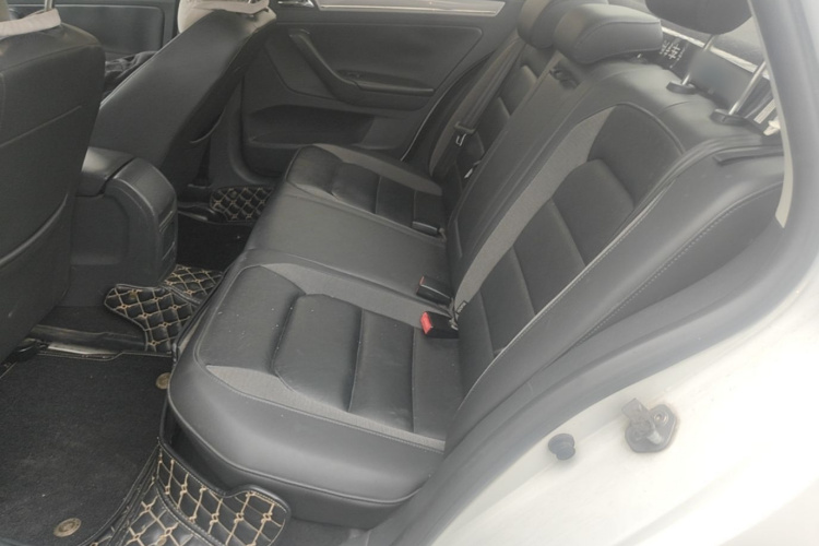 Volkswagen Bora 2016 immagine di auto #17