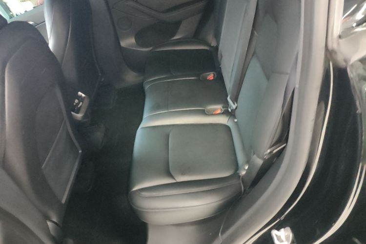 Tesla Model Y 2023 #17 Tesla Model Y 2023 car image #17