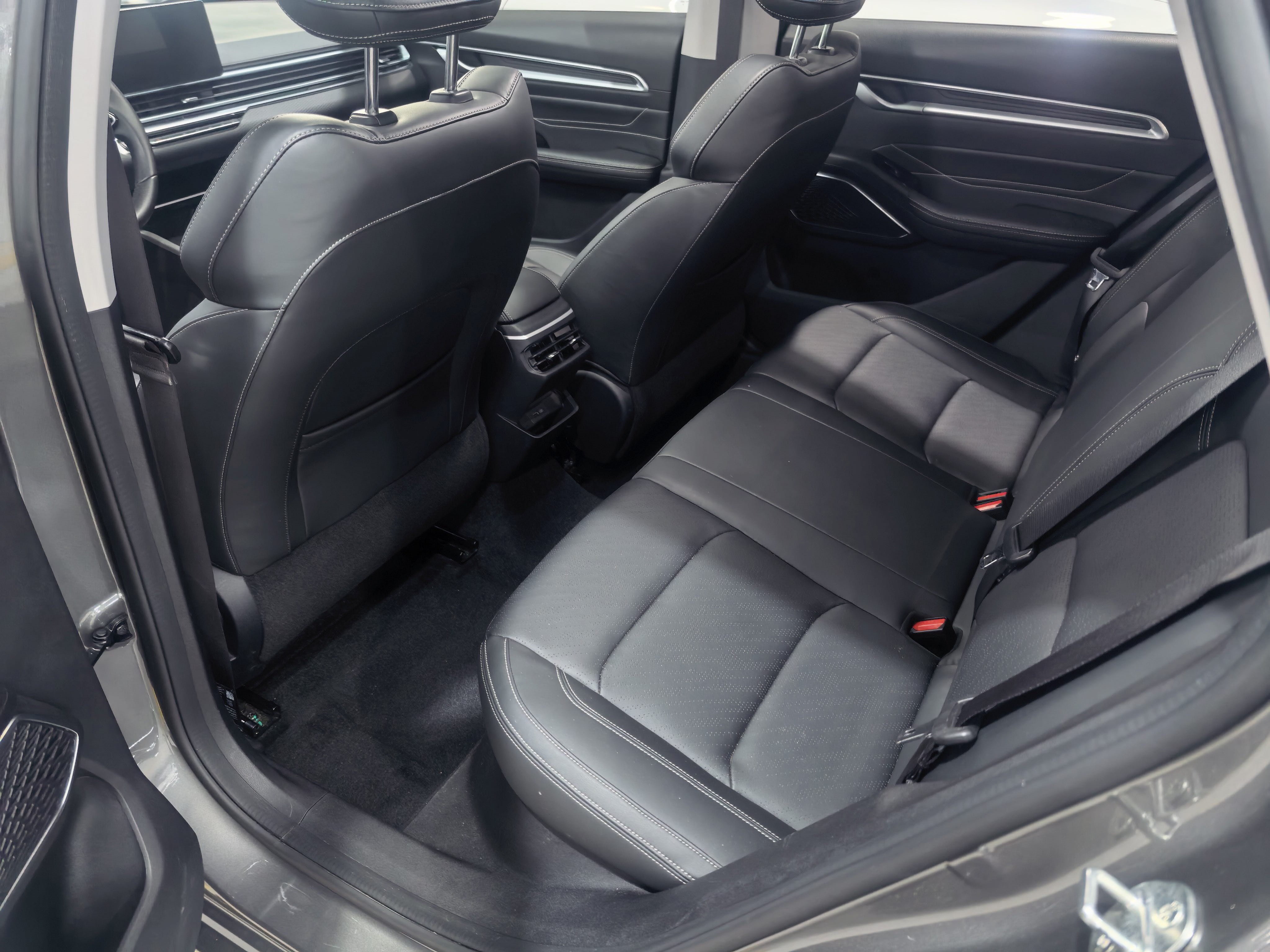 GEELY Emgrand 2021 car image #5