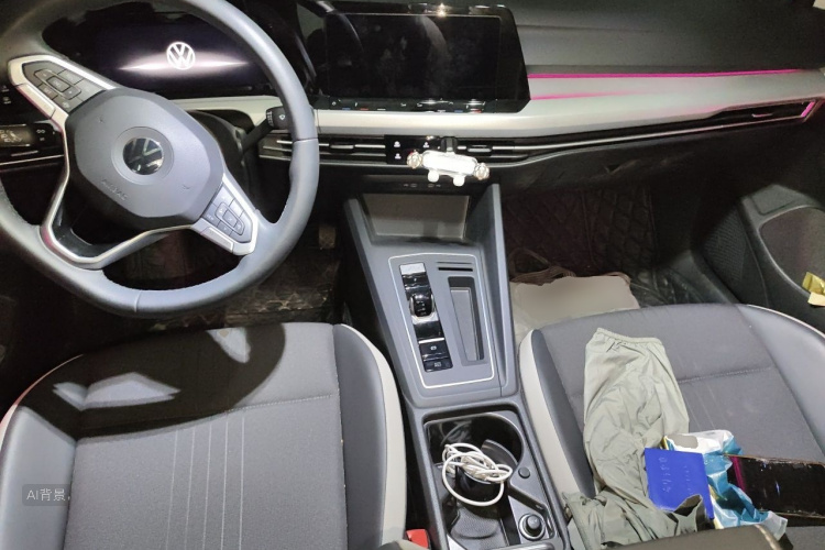 Volkswagen Golf 2024 car image #11