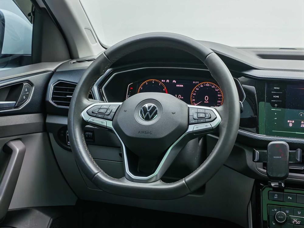 Volkswagen Tacqua 2019 car image #16