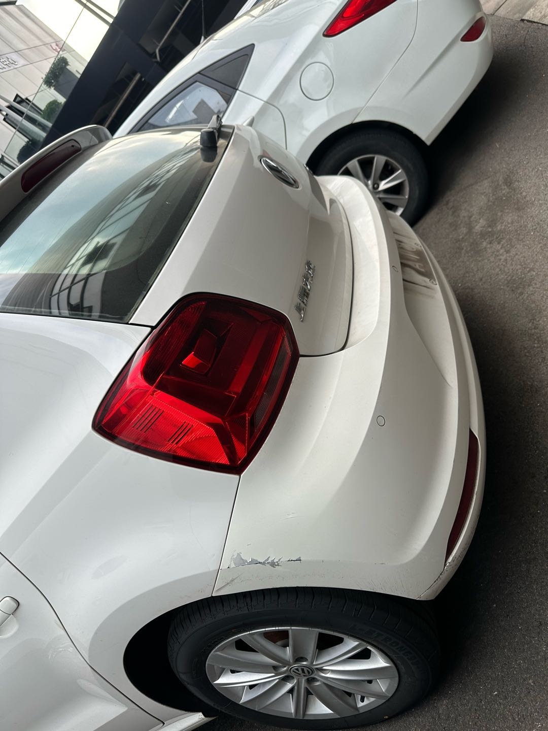 Volkswagen Polo 2015 car image #26