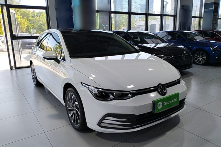 Volkswagen Golf 2021 car image #4