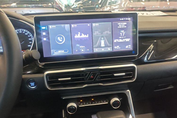 GEELY Coolray 2025 #13 GEELY Coolray 2025 immagine di auto #13