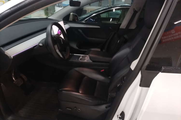 Tesla Model Y 2023 #15 Tesla Model Y 2023 car image #15