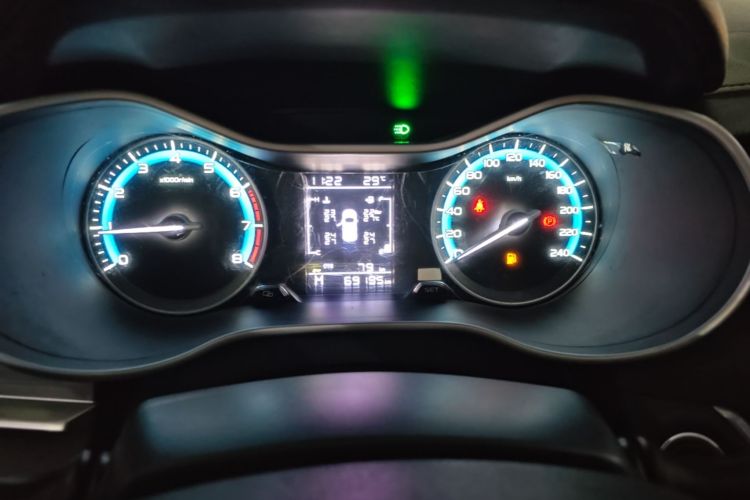 GEELY Emgrand 2021 #12 GEELY Emgrand 2021 car image #12
