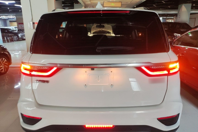 GEELY Vision X6 2020 immagine di auto #6