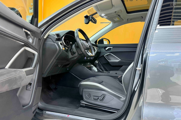Audi Q3 2022 #8 Audi Q3 2022 car image #8