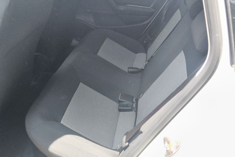 Volkswagen Polo 2017 صورة سيارة #17