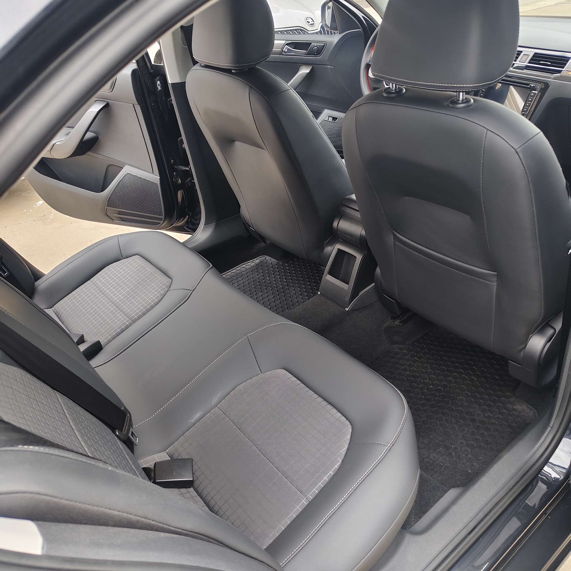 Volkswagen Santana 2017 imagem de carro #7