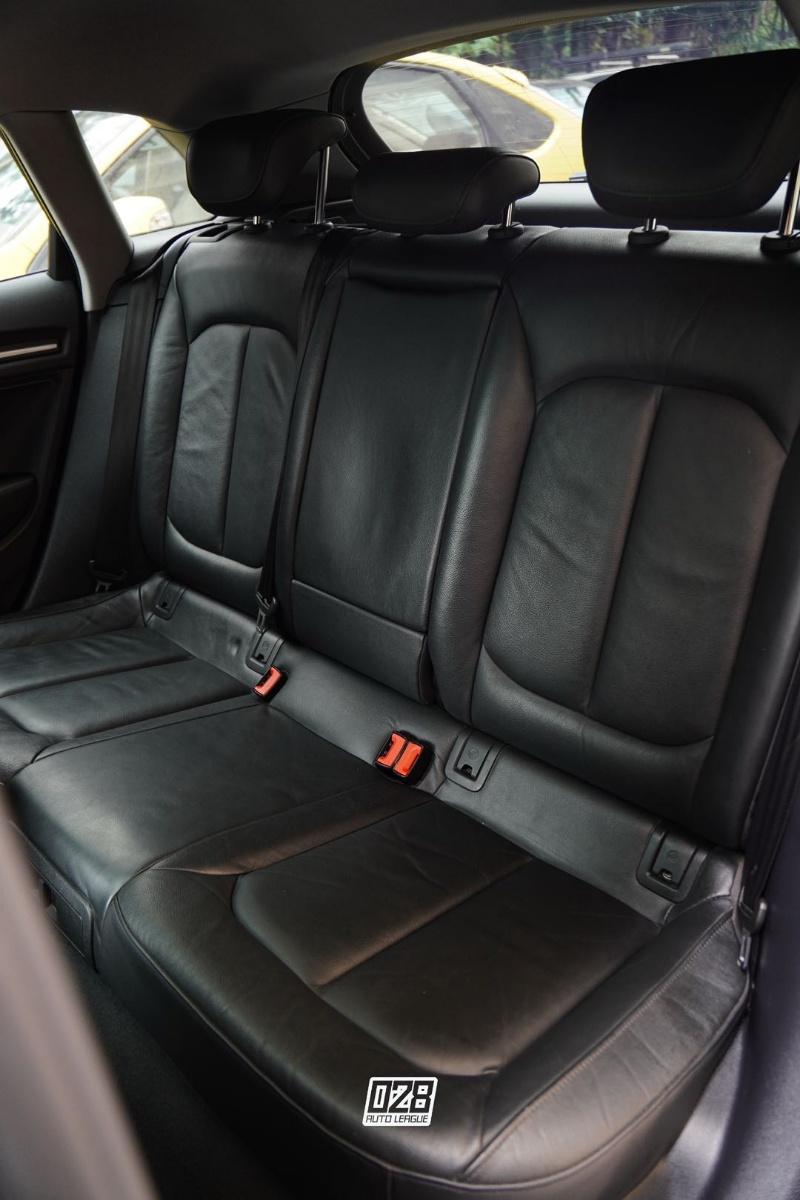 Audi A3 2018 car image #12