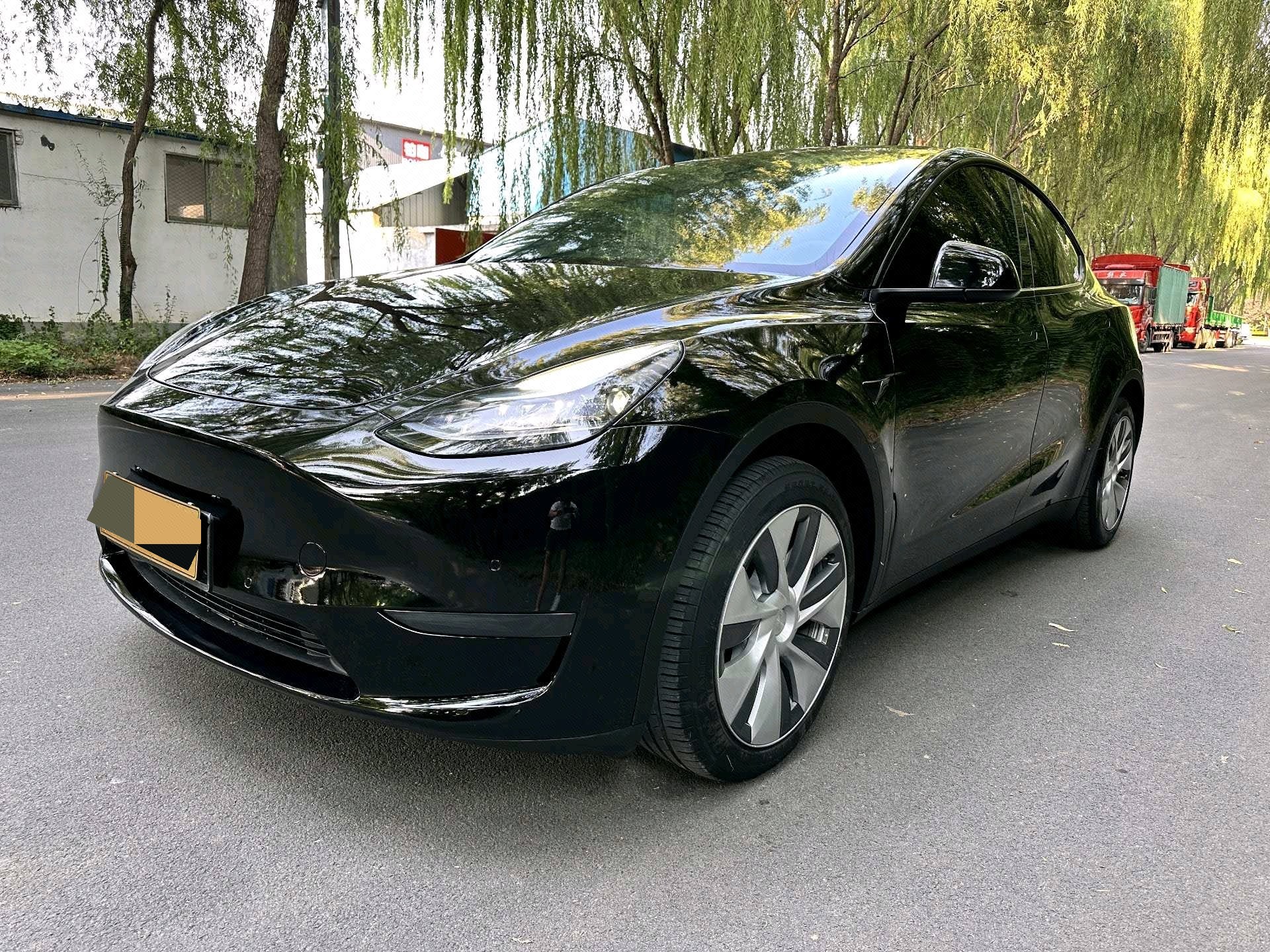 Tesla Model Y 2022 Tesla Model Y 2022 car image