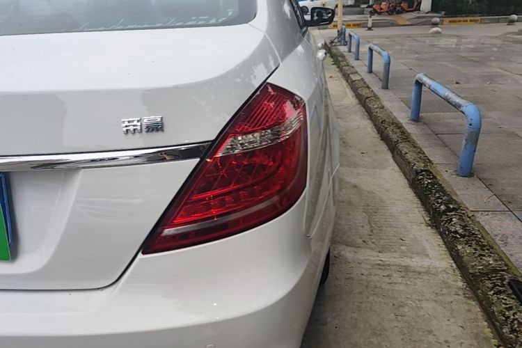 GEELY Emgrand 2016 #8 GEELY Emgrand 2016 car image #8
