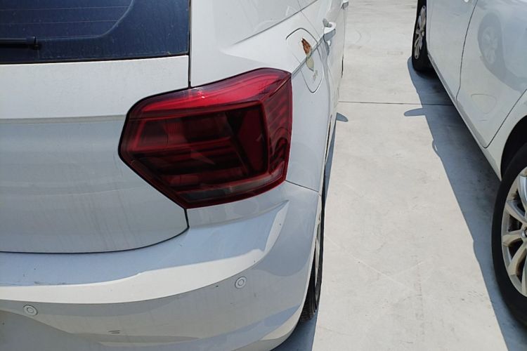 Volkswagen Polo 2021 car image #8