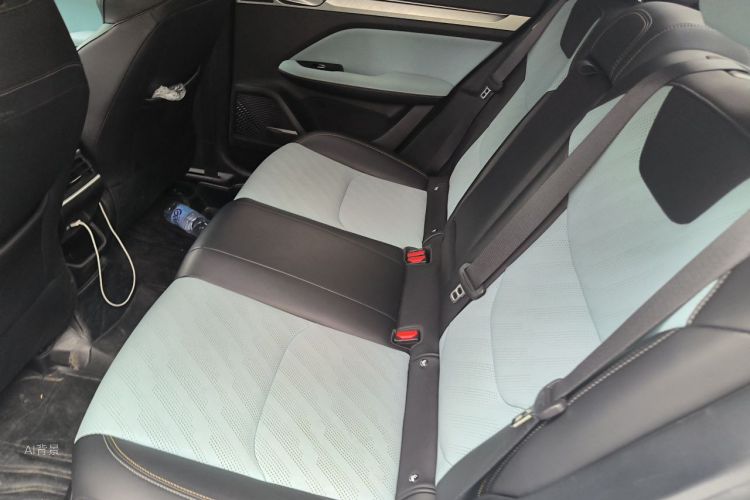 GEELY Emgrand L 2022 image de voiture #19
