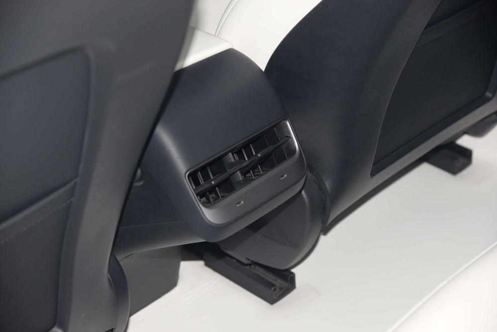 Tesla Model 3 2021 imagem de carro #11