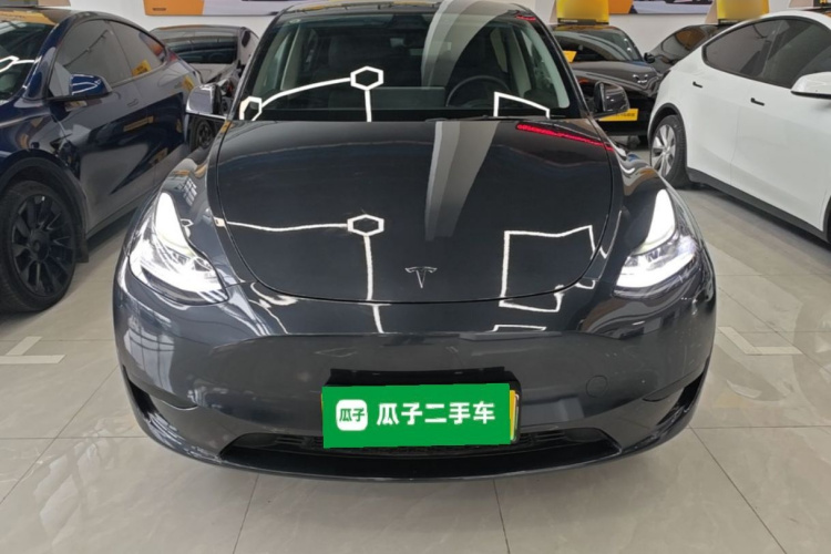 Tesla Model Y 2024 car image #3
