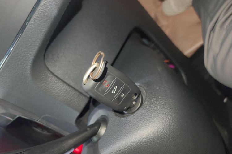 Volkswagen Santana 2017 car image #14