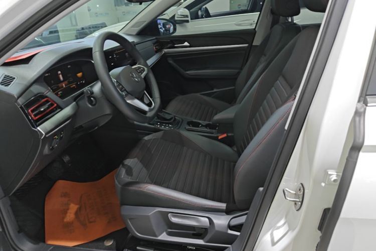 Volkswagen Lavida 2025 car image #15