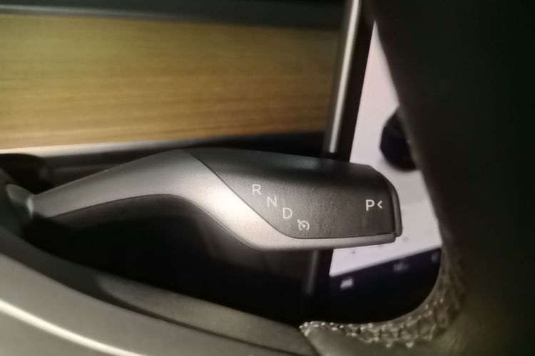 Tesla Model Y 2022 #18 Tesla Model Y 2022 car image #18