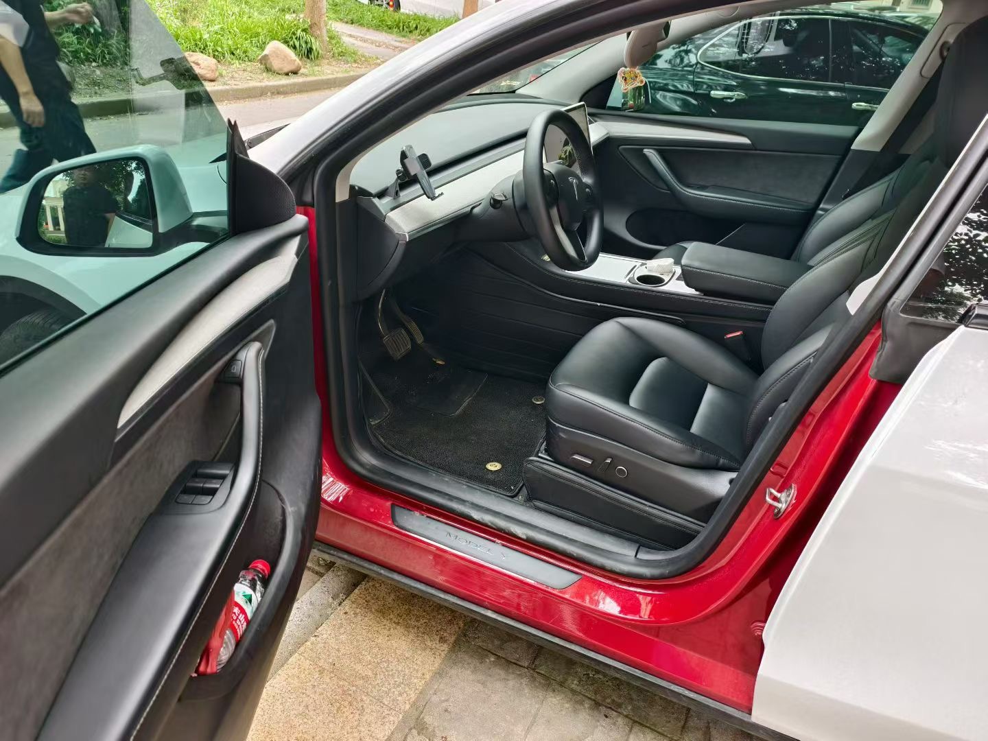 Tesla Model Y 2023 #7 Tesla Model Y 2023 car image #7